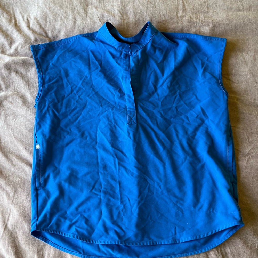 Figs Rafaela scrub top in royal blue